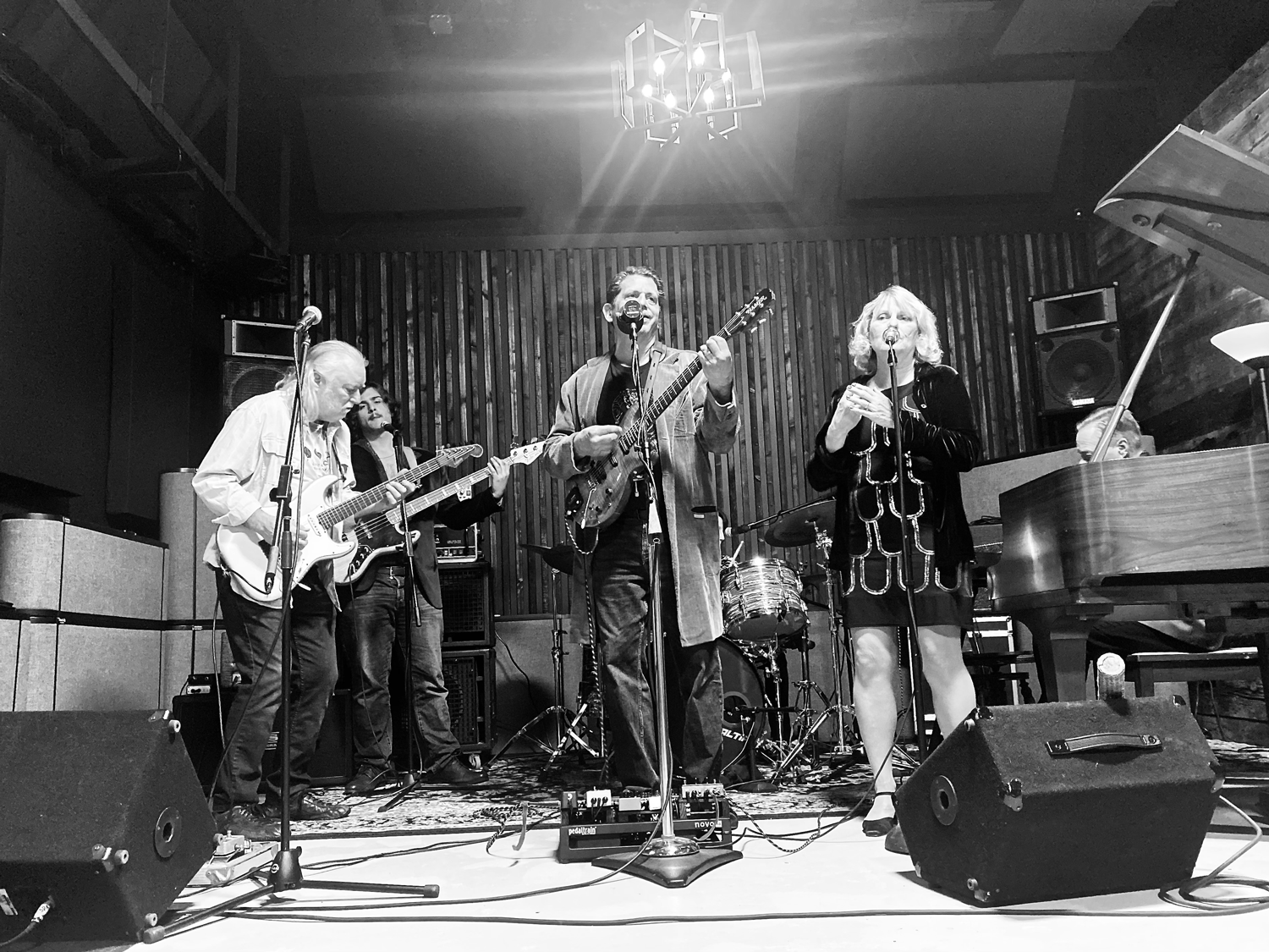 Emmett-Hughes-band-1—UPCOMING-GIGS-1500px